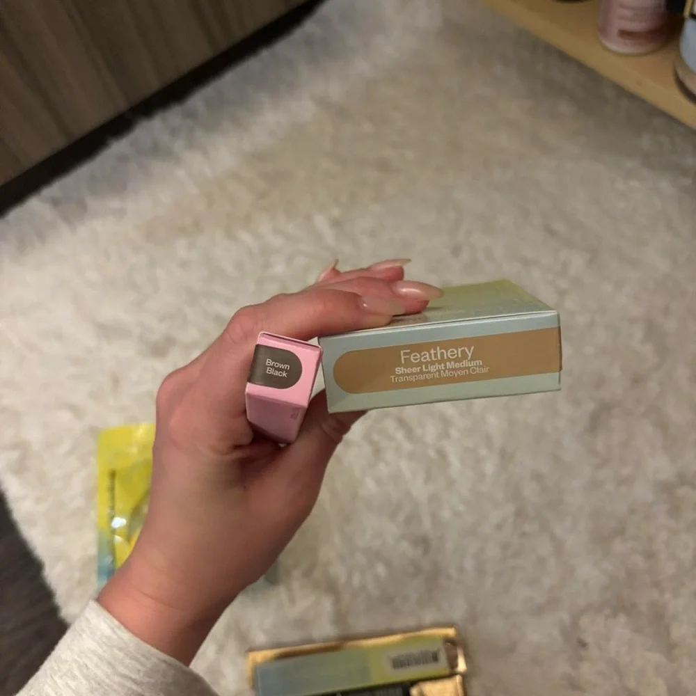 Makeup bundle - Picture 7 of 8